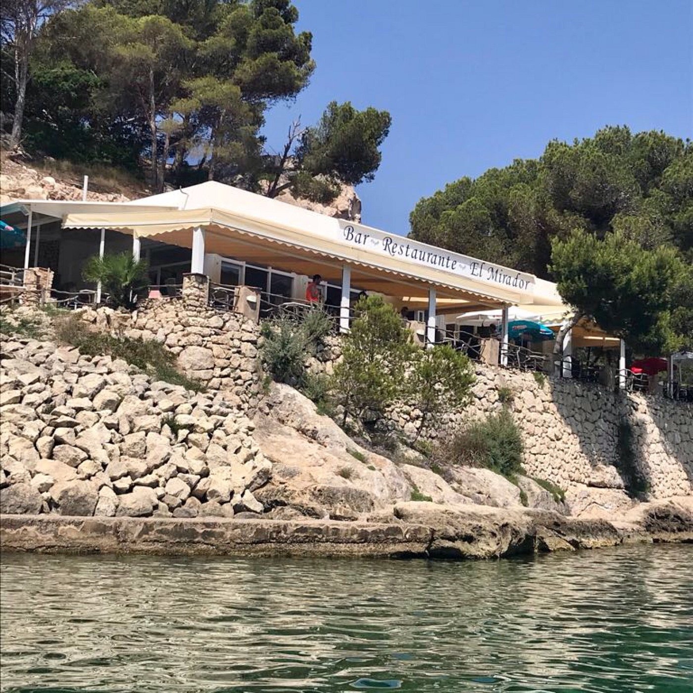 El Mirador perched above the water