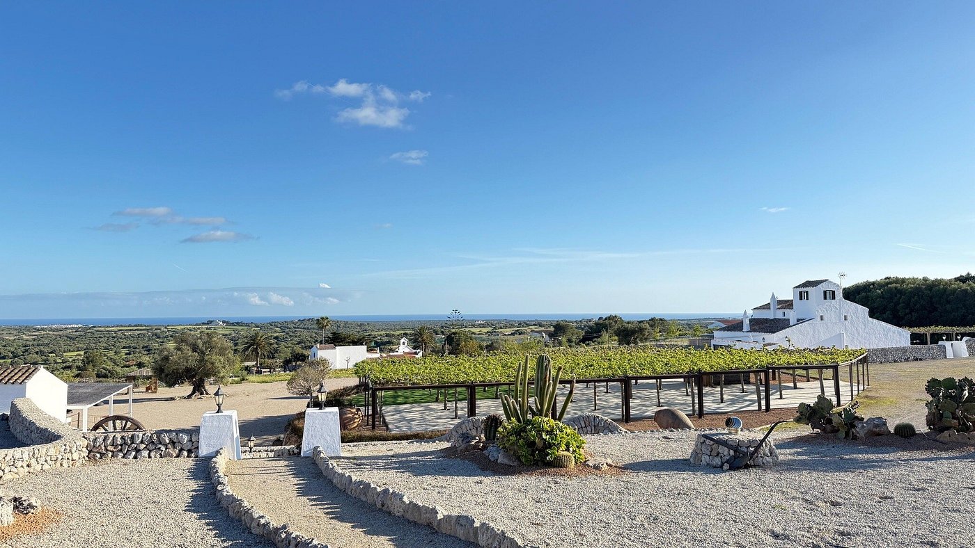 Restaurante Agroturismo Llucassaldent's grounds overlooking the coast